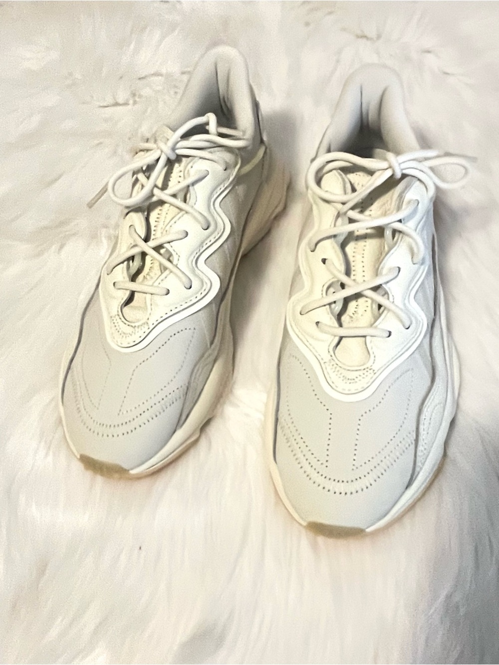 Adidas Originals Ozweego Off-White Gum Sneakers GZ2789 Women’s Size 9.5 US